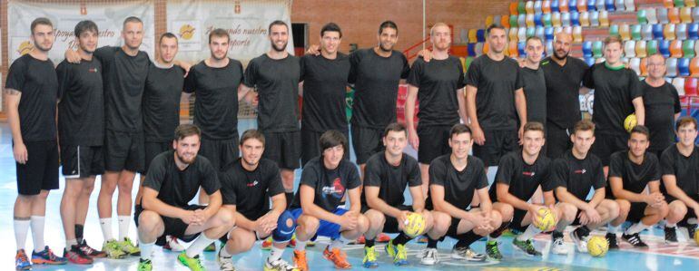 EL BM Ciudad Encantada realiza su primer entrenamiento de la temporada.