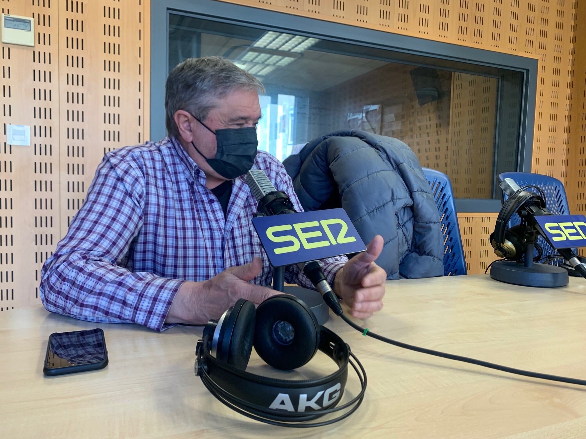 César Lomas, en los estudios de Radio Valladolid