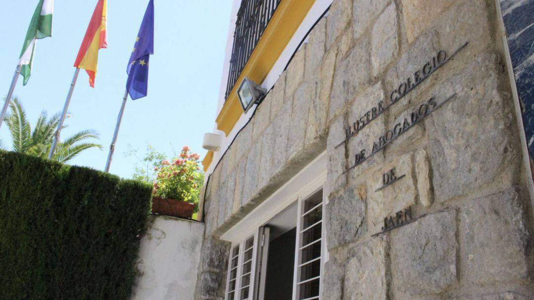 Fachada del Colegio de Abogados de Jaén.