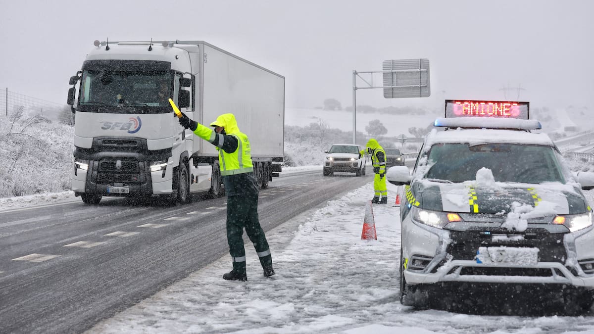 La nieve complica la circulación en buena parte de la provincia de Salamanca