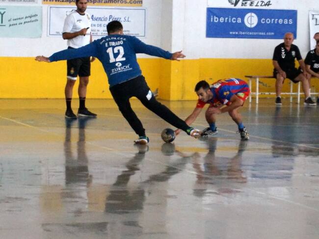 El Bm. Elda - C.E.E. quiere lograr la primera victoria como visitante