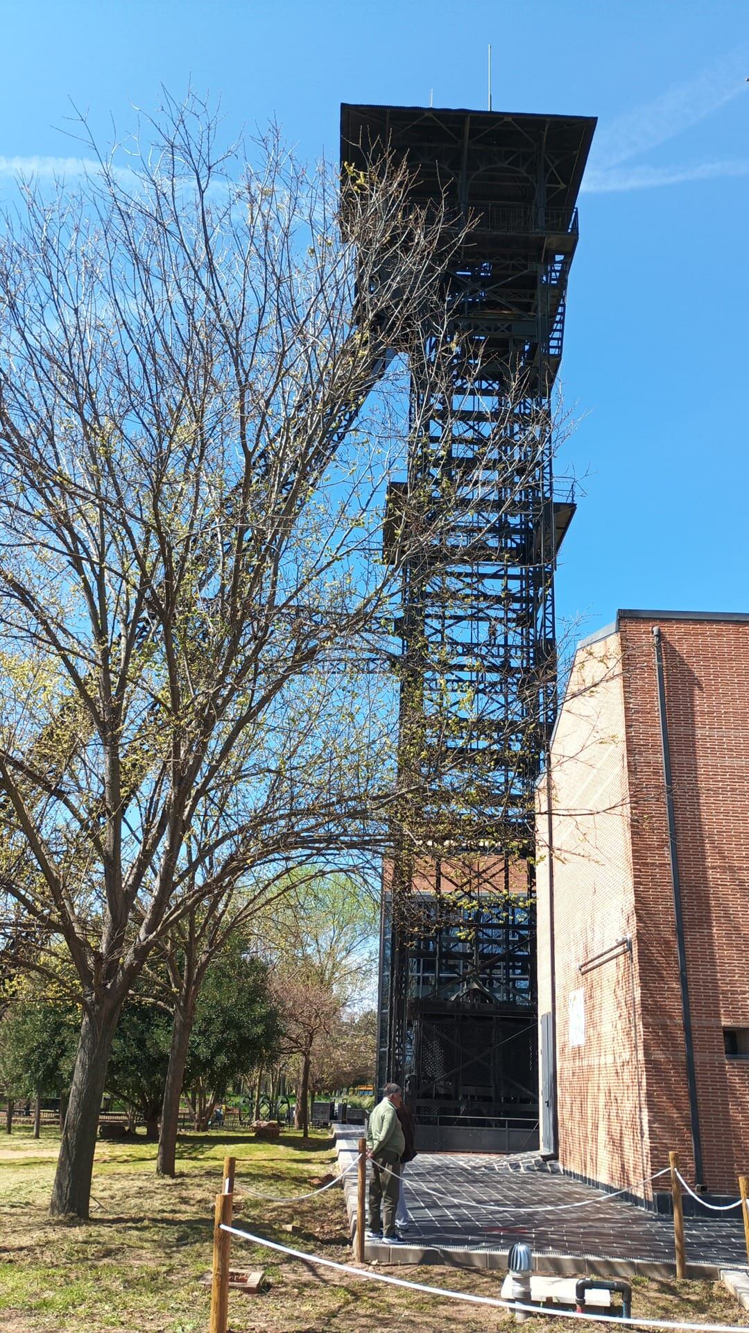 Castillete minero en el Museo de la Minería en Puertollano