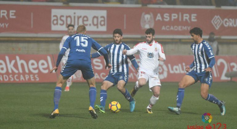 Rodri, rodeado de jugadores del Lorca, volverá al once culturalista.