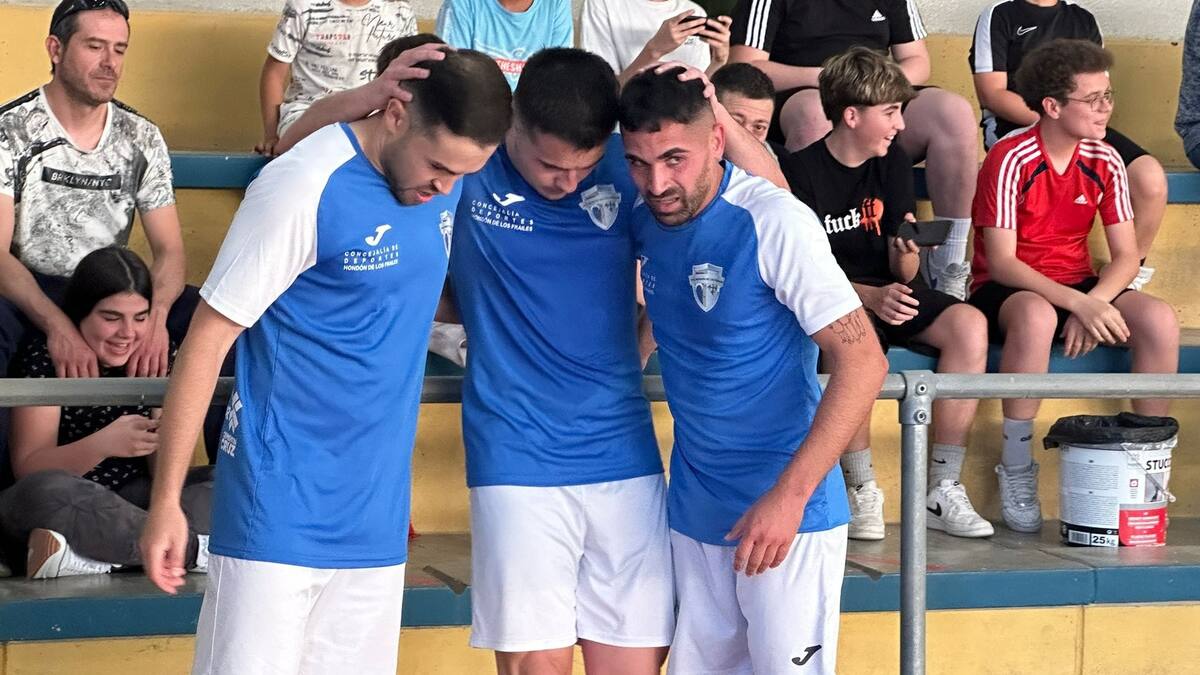 El Nueva Elda Finetwork acaba la liga ganando en la pista del Hondón de los Frailes (3-4)