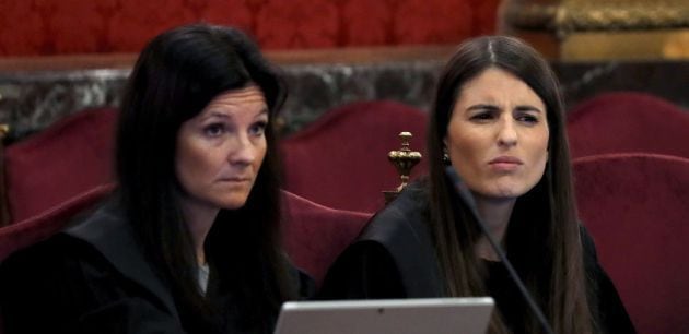 Rosa Seoane y Elena Sàenz durante el juicio