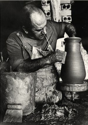 Pedro Mercedes trabajando.