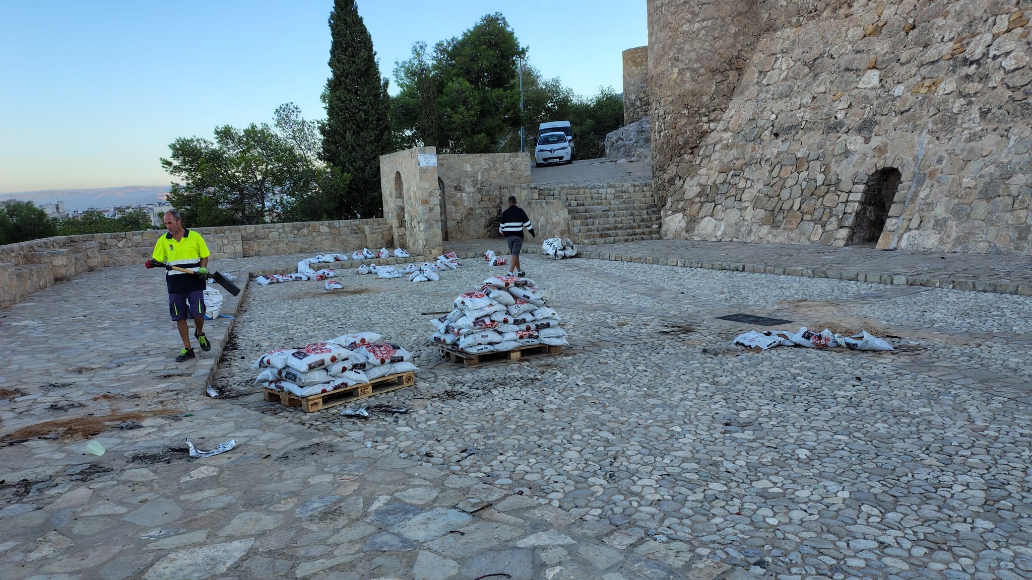 Trabajos de la brigada tras las fiestas
