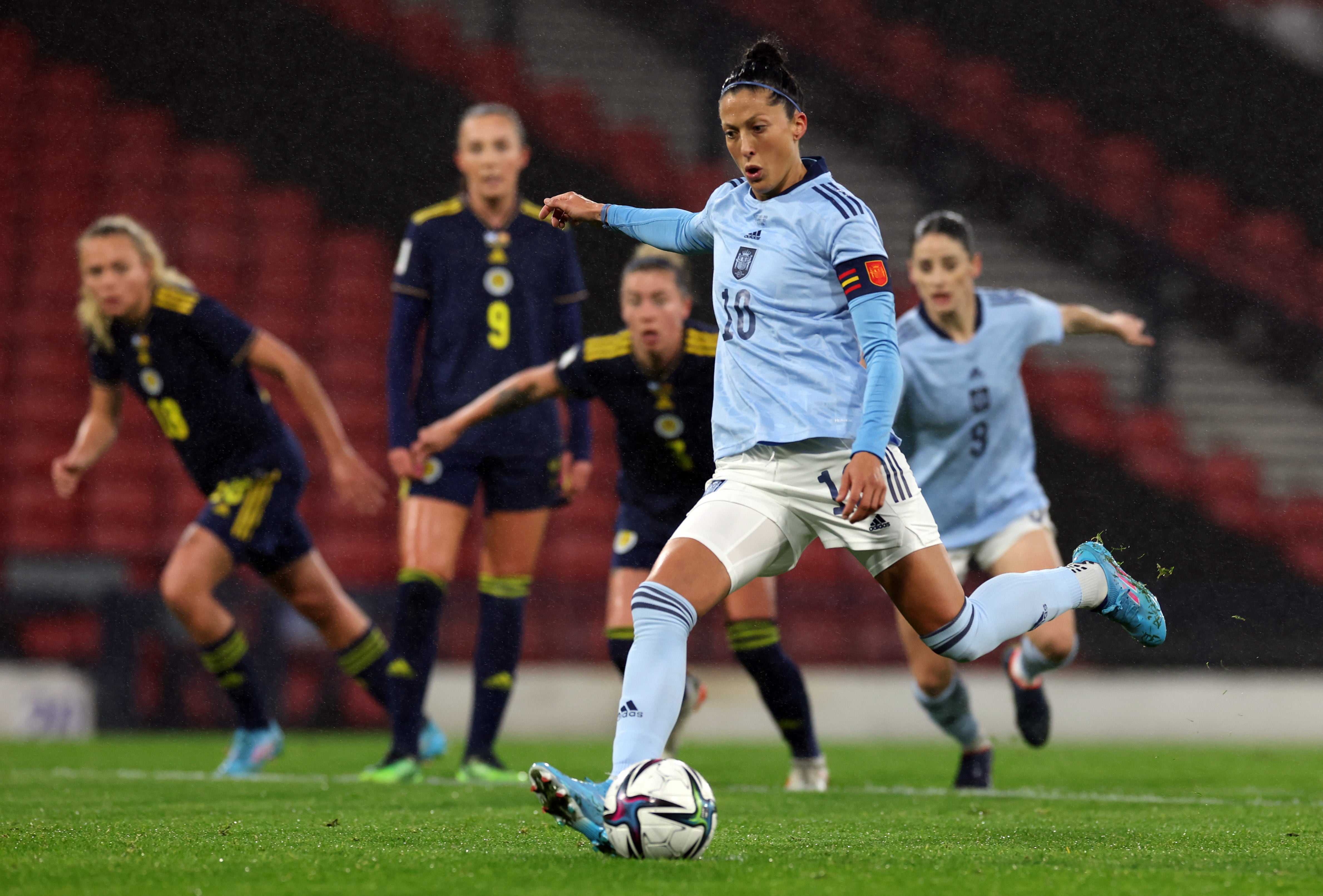 Jenni Hermoso, durante el partido frente a Escocia en el que España selló su billete al Mundial.