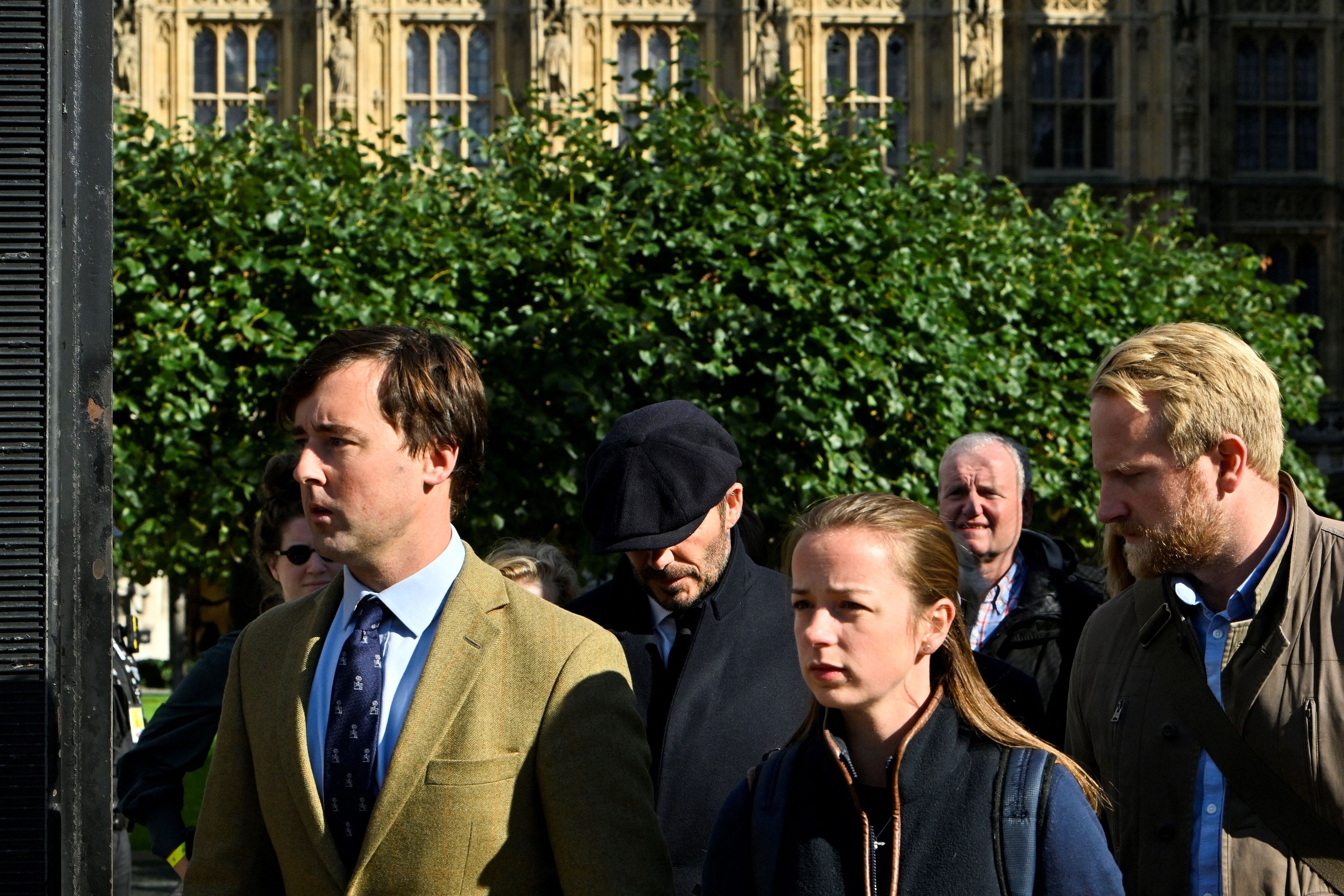 David Beckham hace la cola para entrar en Westminster y despedirse de la Reina de Inglaterra