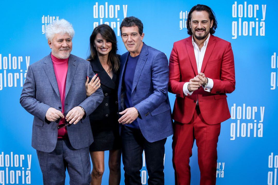 Pedro Almodovar, Penelope Cruz, Antonio Banderas and Asier Etxeandia attend the &#039;Dolor y Gloria&#039; (Pain And Glory) photocall at Villamagna Hotel on March 12, 2019 in Madrid, Spain