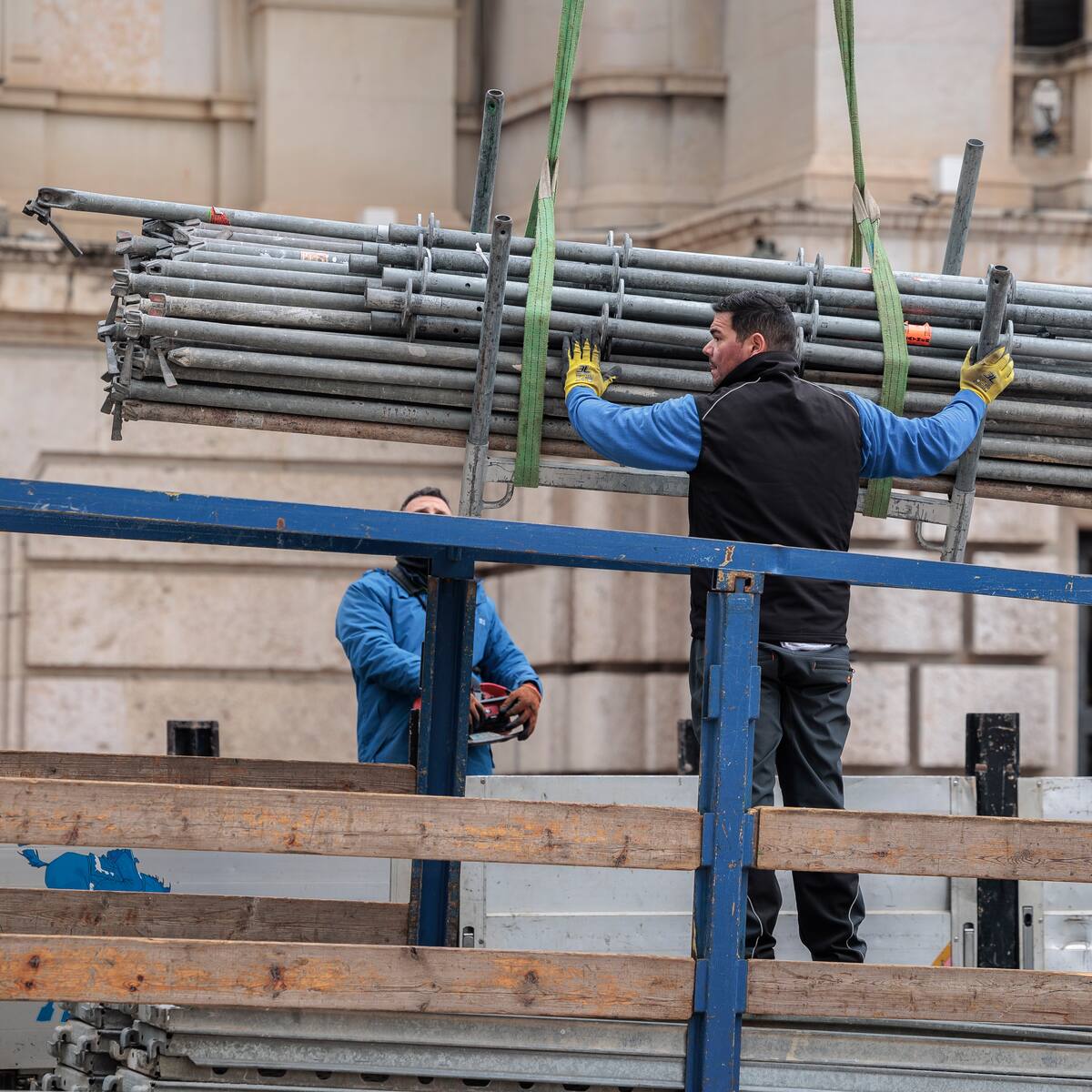 Comisiones Obreras pide medidas a largo plazo para los migrantes en situación irregular, que sufren precariedad laboral y "vulnerabilidad extrema"