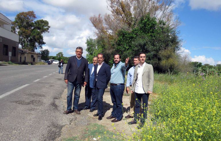 La carretera A-2003 une Jerez de la Frontera y Estella del Marqués