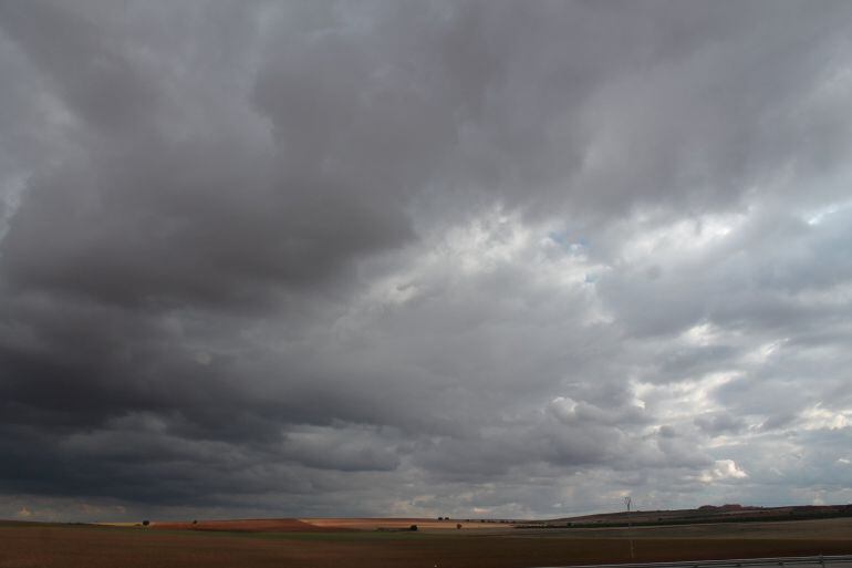 CIELO NUBLADO, TORMENTAS, TEMPORAL, LLUVIAS