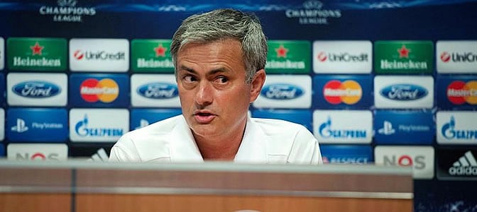 Mourinho comparece en Ámsterdam ante los medios