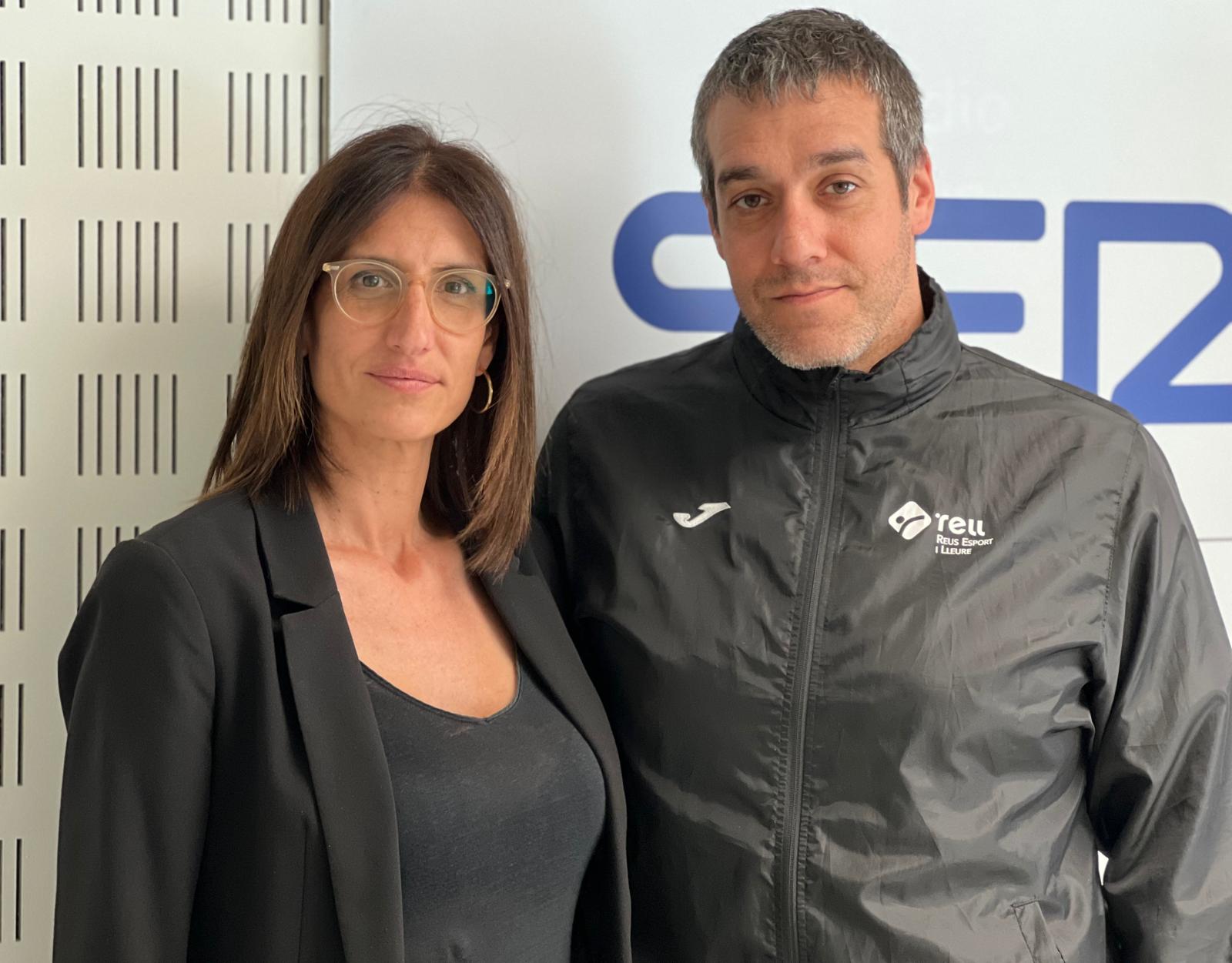 Ester Garcia i Santi Fernández als estudis de Ràdio Reus