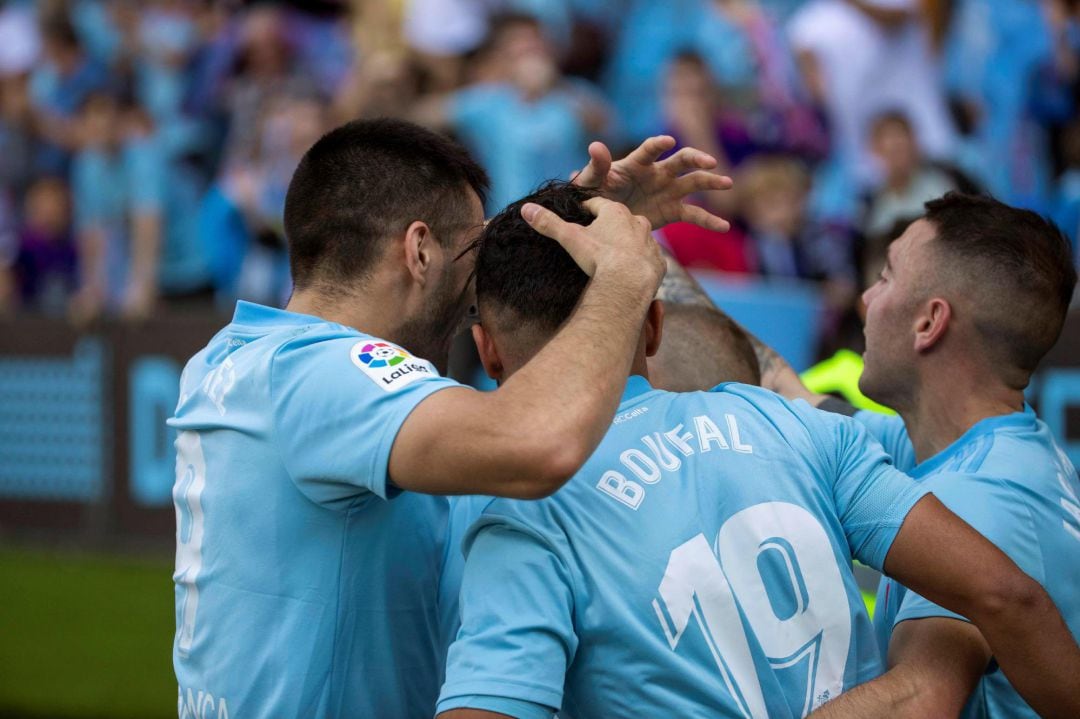 Los jugadores del Celta celebran el gol de Boufal