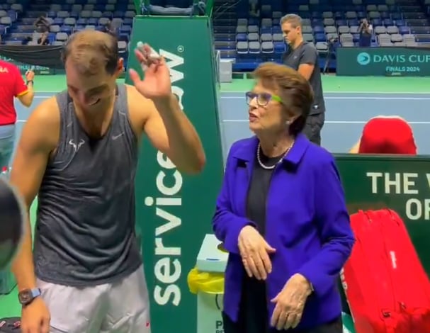 Rafa Nadal charla con Billie Jean King en Málaga