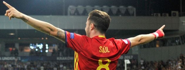 Saúl celebra otro gol