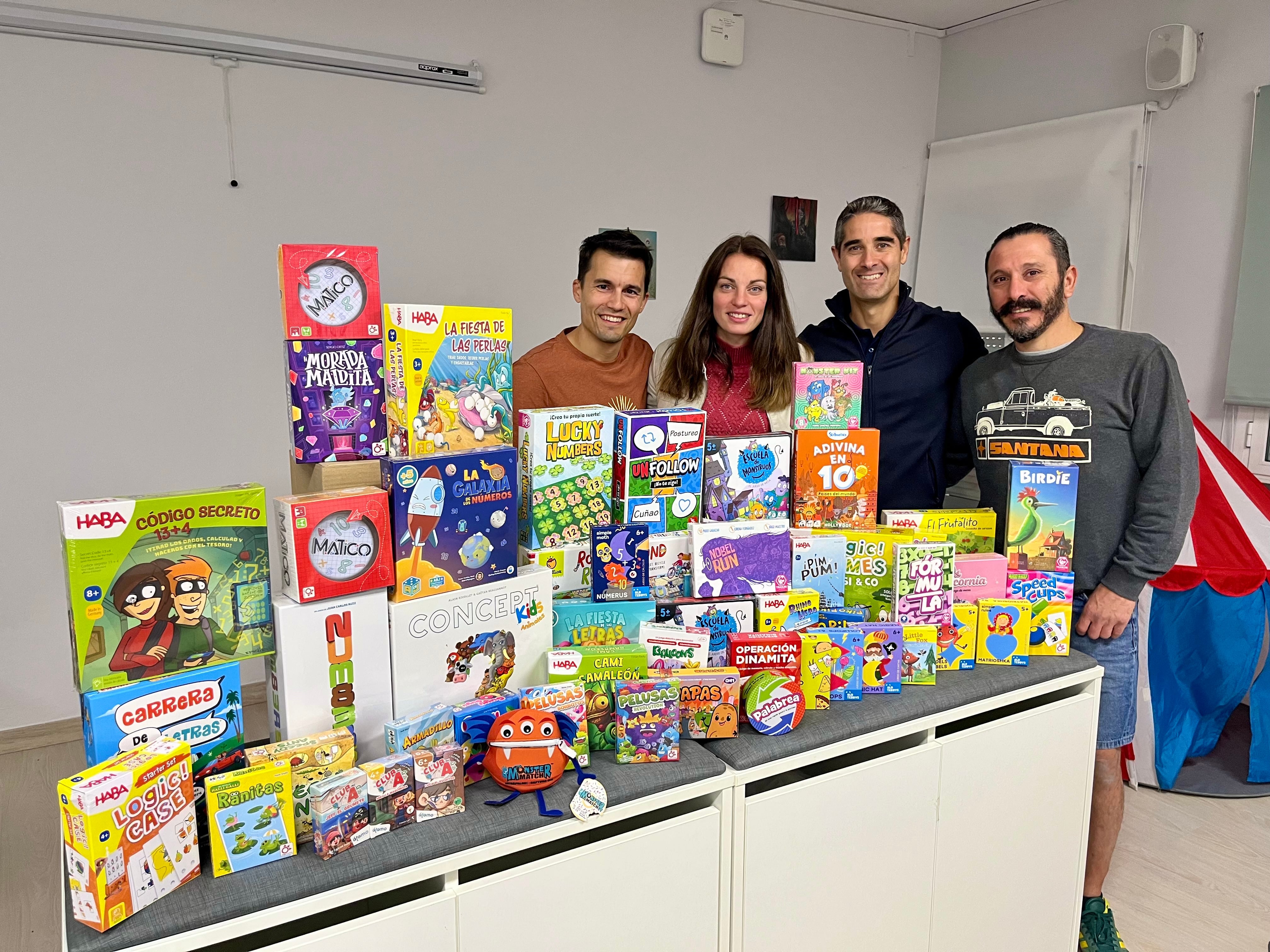 El colegio San Claudio de León inaugura su nueva 'juegoteca'