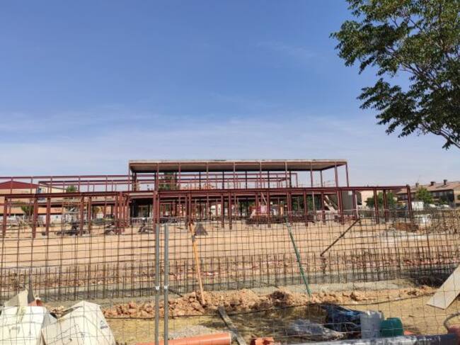 Obra IESO Alovera parada