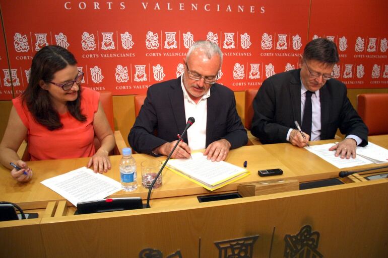 FOTO: PSPV, Compromís i Podem crearan una comissió de seguiment per al compliment dels acords del pacte de govern valencià