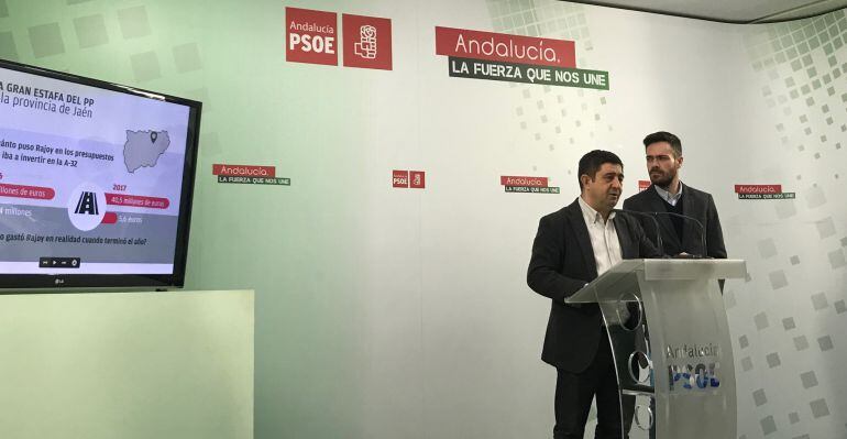 De izquierda a derecha, el secretario provincial, Francisco Reyes, y el diputado Felipe Sicilia.