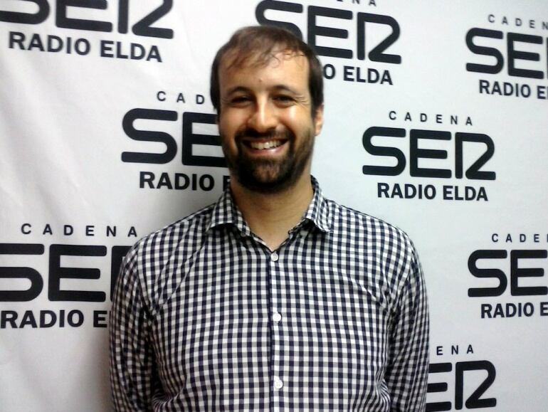 Alex Miles, profesor nativo de inglés, en Vinalopó Hoy por Hoy