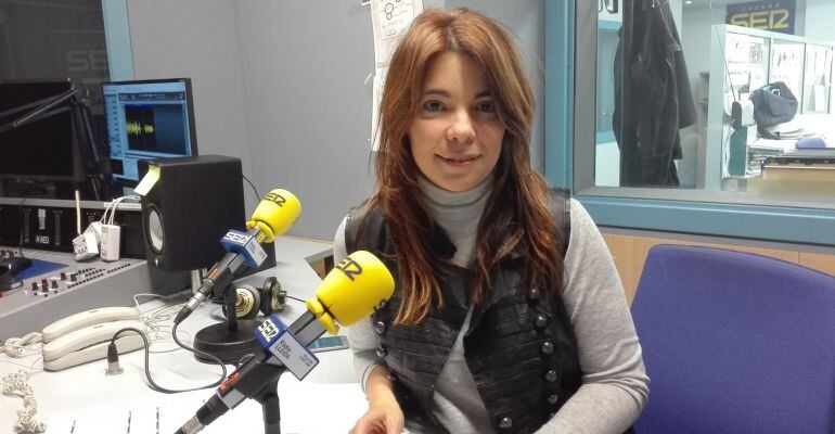 Anna Costa, als estudis de Ràdio Lleida