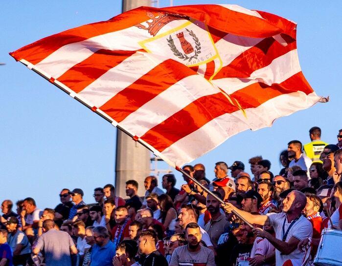 Bandera de Algeciras en el Fondo Sur