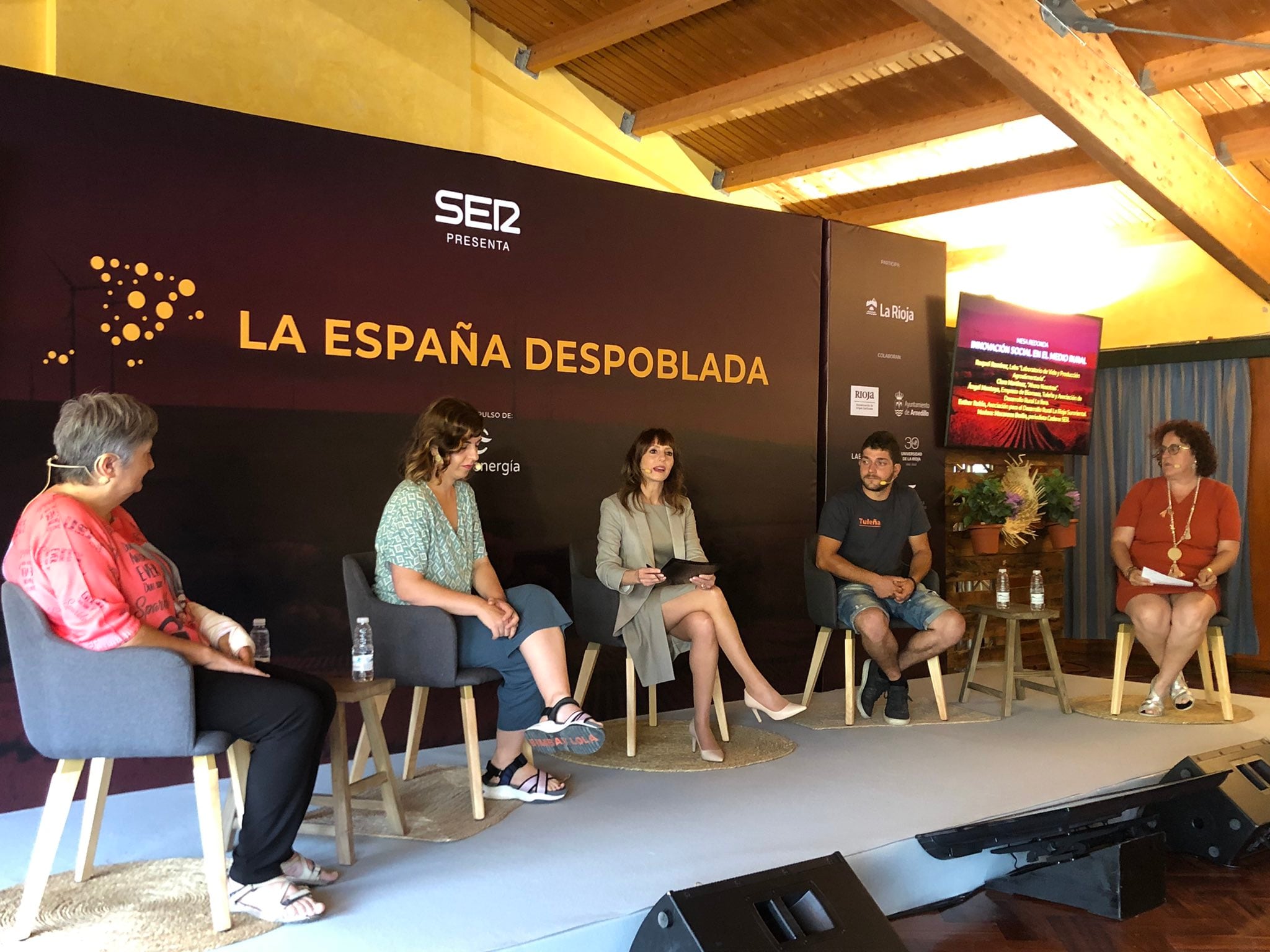 Raquel Ramírez, Clara Martínez, Ángel Montoya y Esther Rubio, de izquierda a derecha de la imagen. 