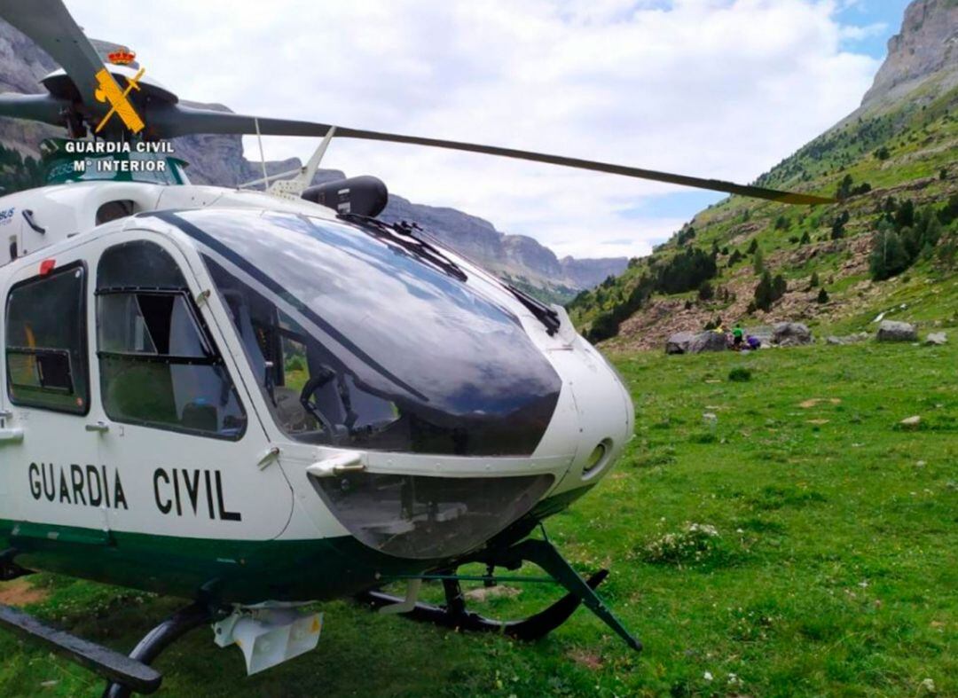 Helicóptero de la Guardia Civil con base en Benasque