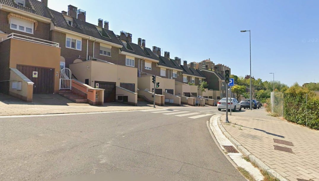 Obras en la calle Miriam Blasco de Parquesol