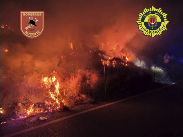 Imagen del incendio en la autovía A-70