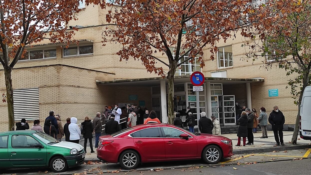 Centro de Salud Univérsitas de Zaragoza durante la séptima ola de la pandemia (imagen de archivo)
