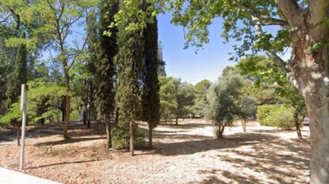 La Capilla Virgen de Loreta está situada en el Campus Científico Tecnológico de la UAH, frente al Hospital Príncipe de Asturias.