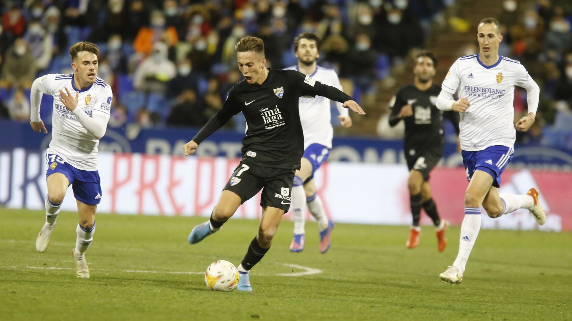 El centrocampista del Málaga Paulino de la Fuente regresó a la titularidad ante el Zaragoza