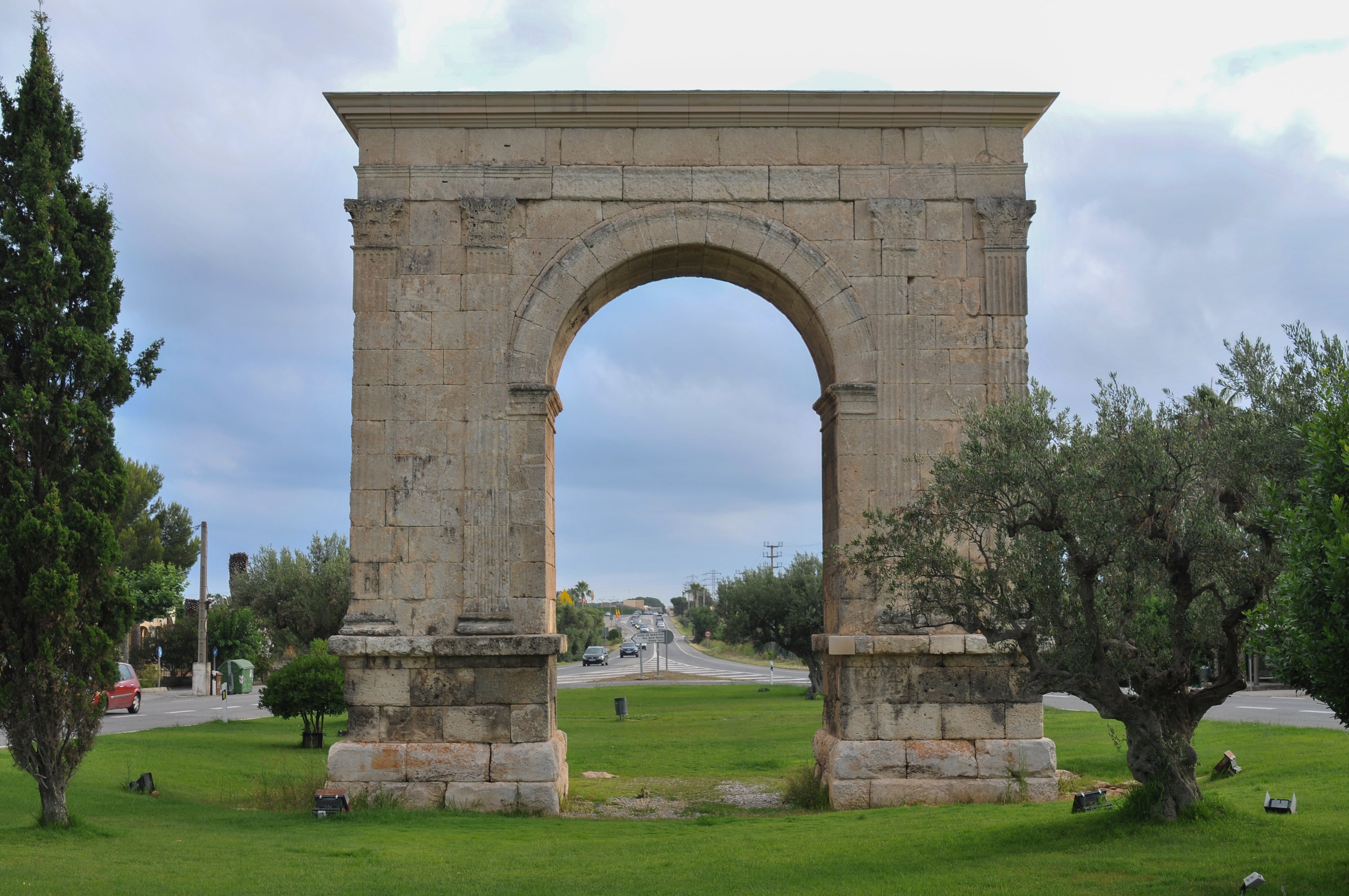 Arco romano en Roda de Bará, Tarragona