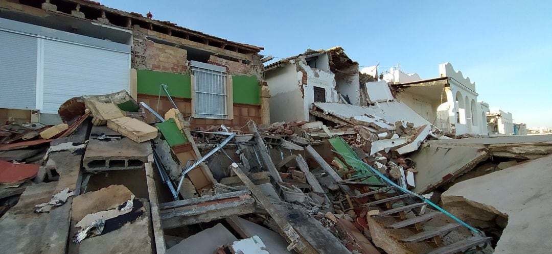 Destrozo de viviendas en Les Deveses.