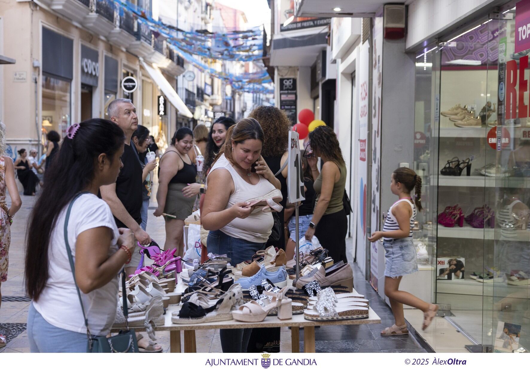 'Botigues a la nit' en Gandia