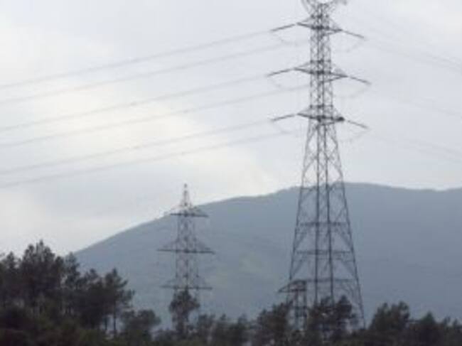 Hi havia el compromís de compactar les línies de 132 i 220 kv amb la MAT