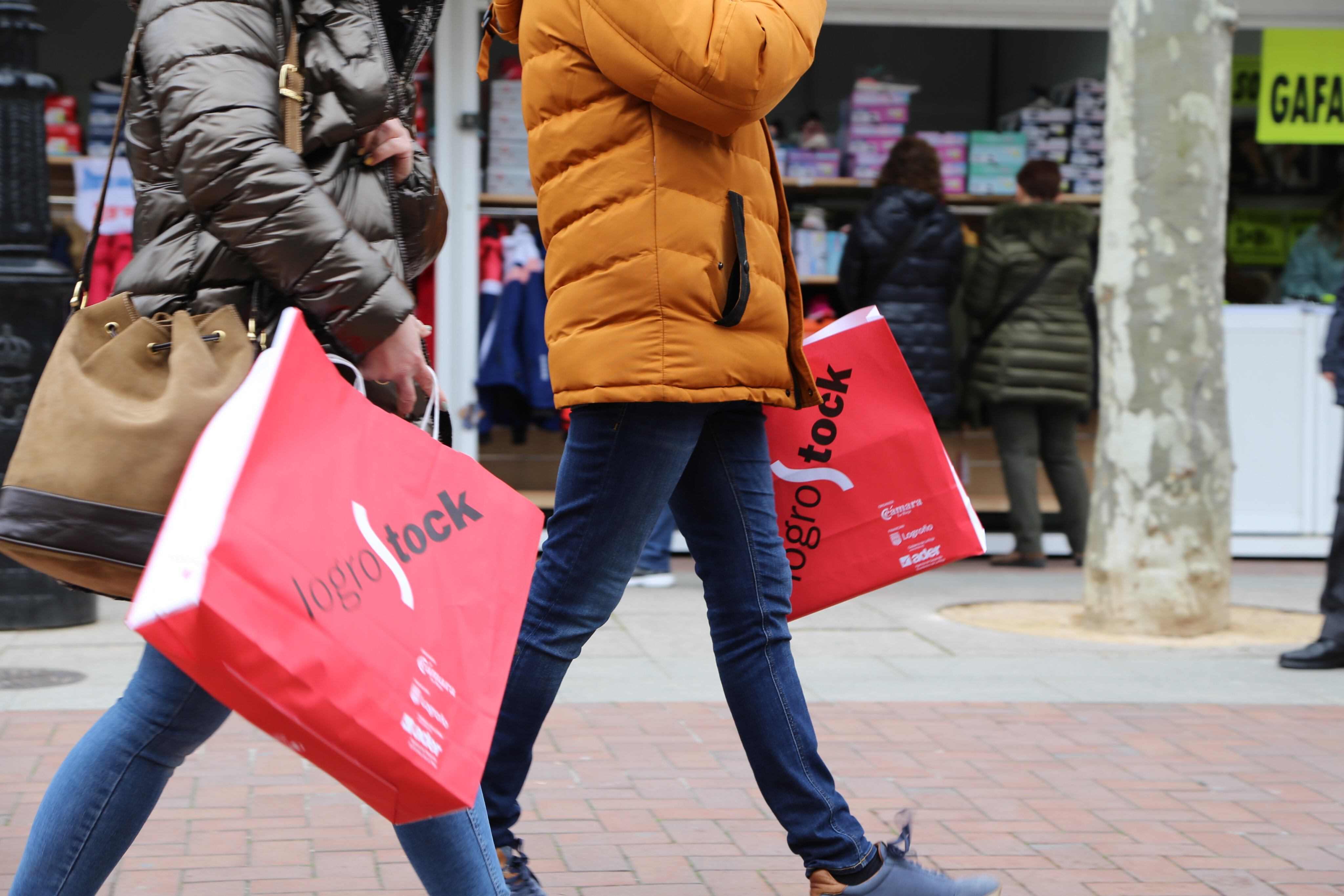 Los consumidores han acudido en buen número a la feria Logrostock en Logroño (La Rioja) a pesar de las limitaciones por la pandemia.