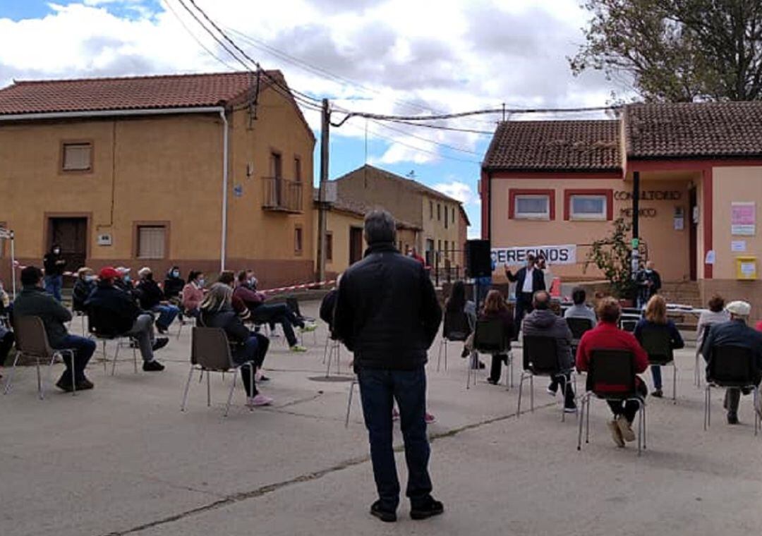 Concentración por la sanidad pública en Cerecinos