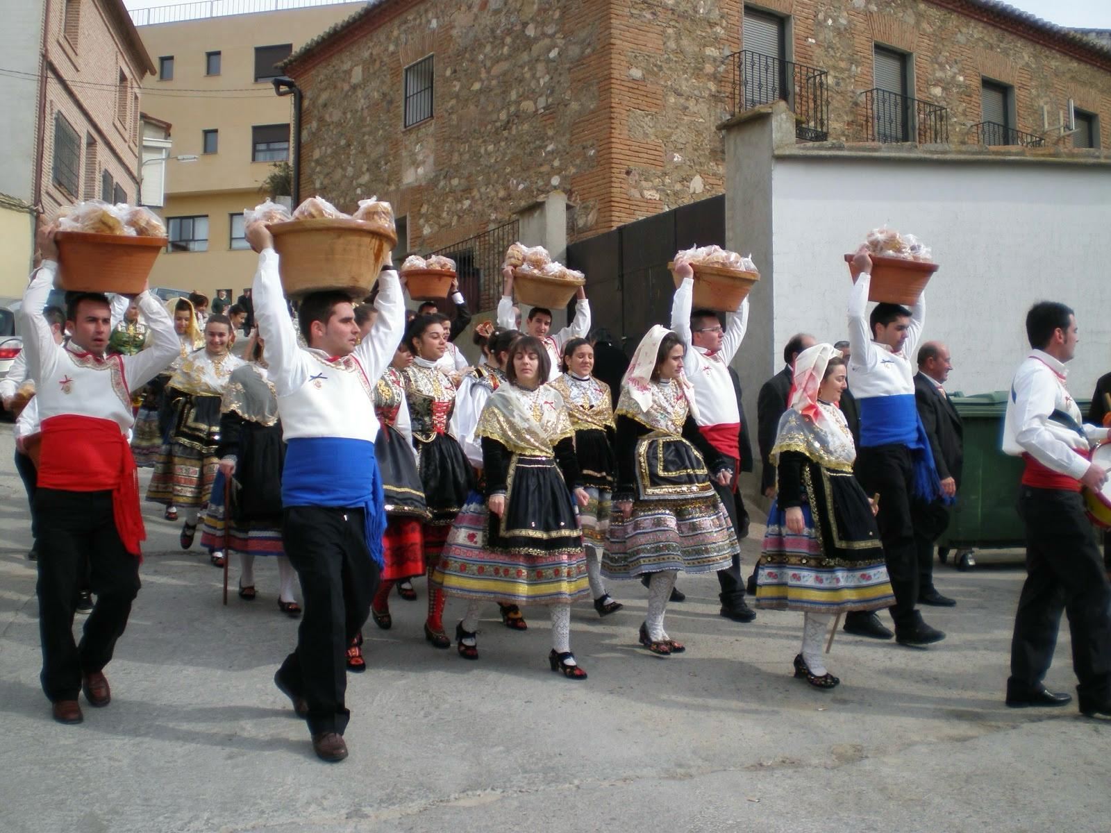 Otro de los momentos muy esperados es la venta de dulces tradicionales del municipio/Cristina Alvís, concejala de Cultura y Festejos del Ayuntamiento de Torrico