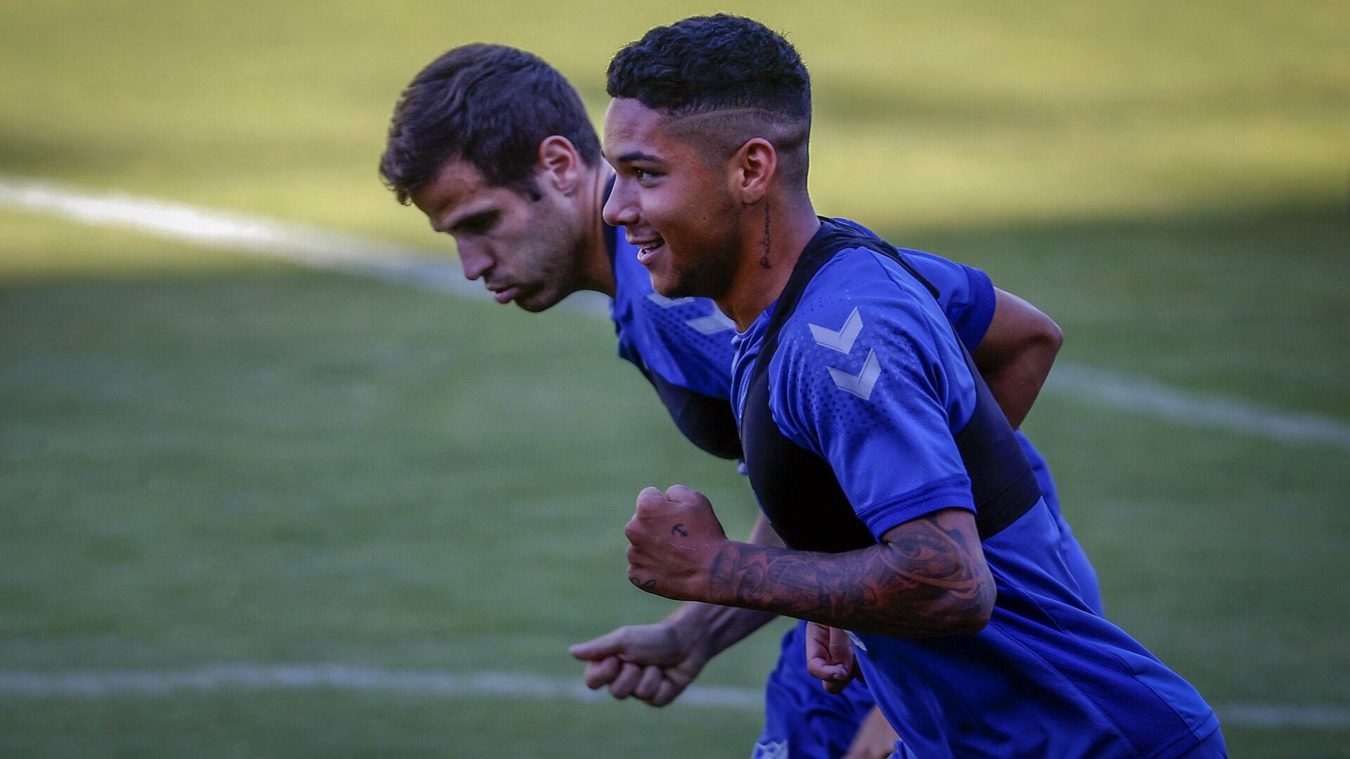 El Málaga disputó un partido de entrenamiento ante el Atlético Malagueño en el estadio de La Rosaleda