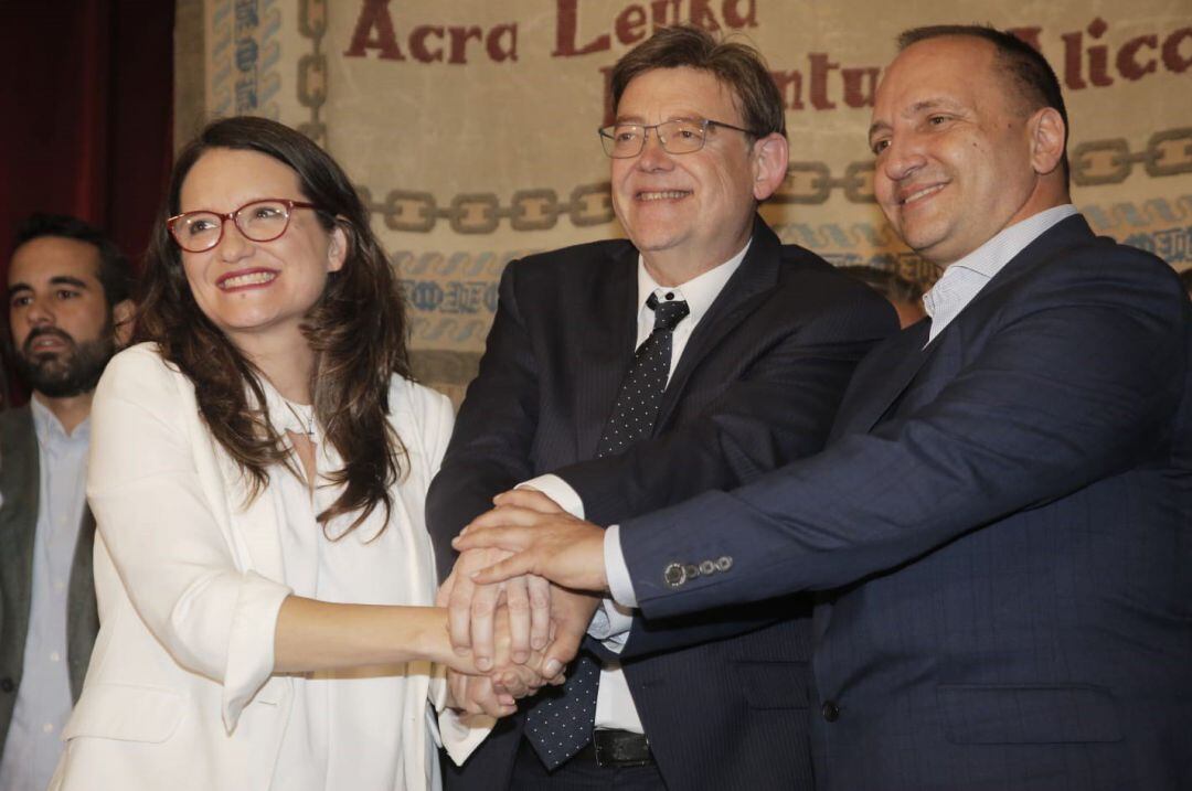 Mónica Oltra, Ximo Puig y Rubén Martínez Dalmau firman el Pacte del Botànic II