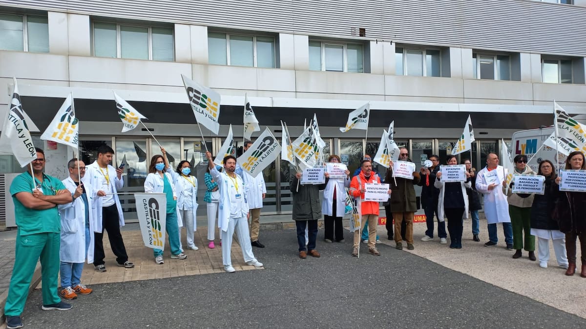 Los médicos inician una huelga para tratar de mejorar sus condiciones laborales