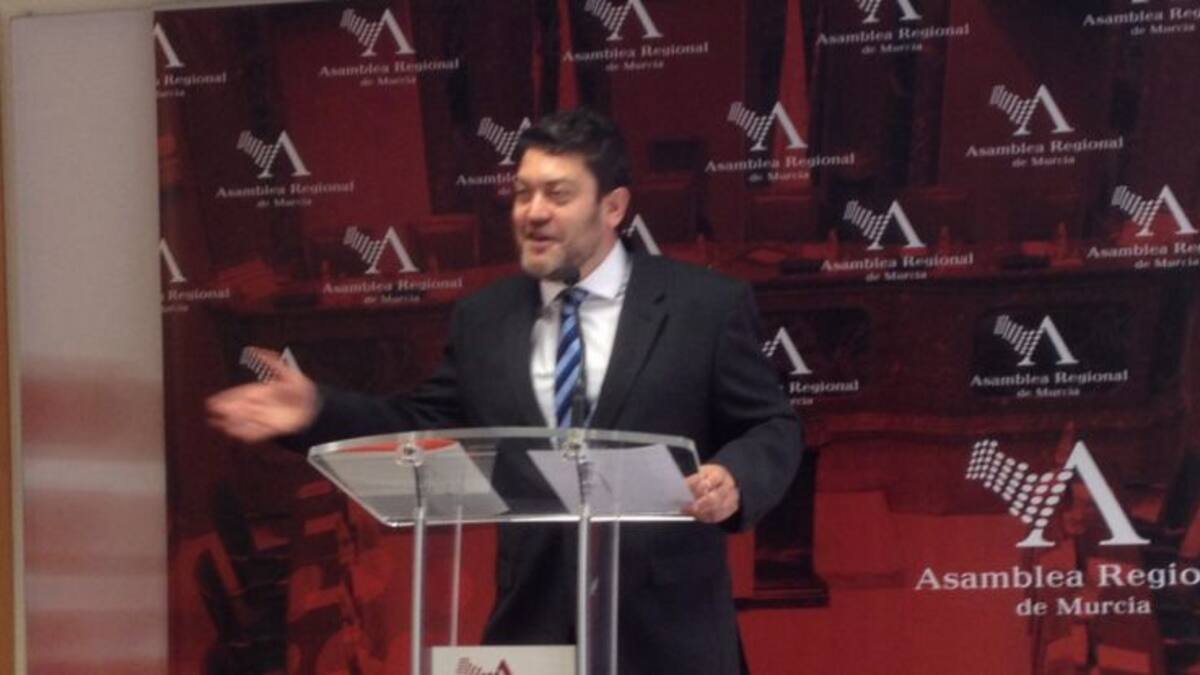 C,s pide a Sánchez que comparezca