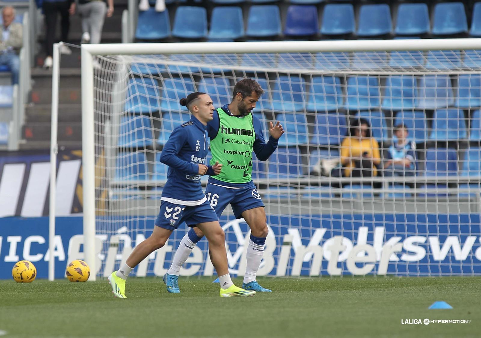 Luismi Cruz y Aitor Sanz seguirán compartiendo vestuario la próxima temporada.