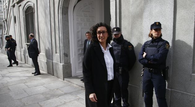 Marta Rovira sortint del Tribunal Suprem després de declarar