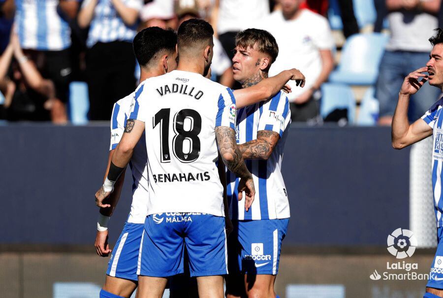 El delantero del Málaga Brandon Thomas marcó el primer gol del conjunto blanquiazul ante el Valladolid